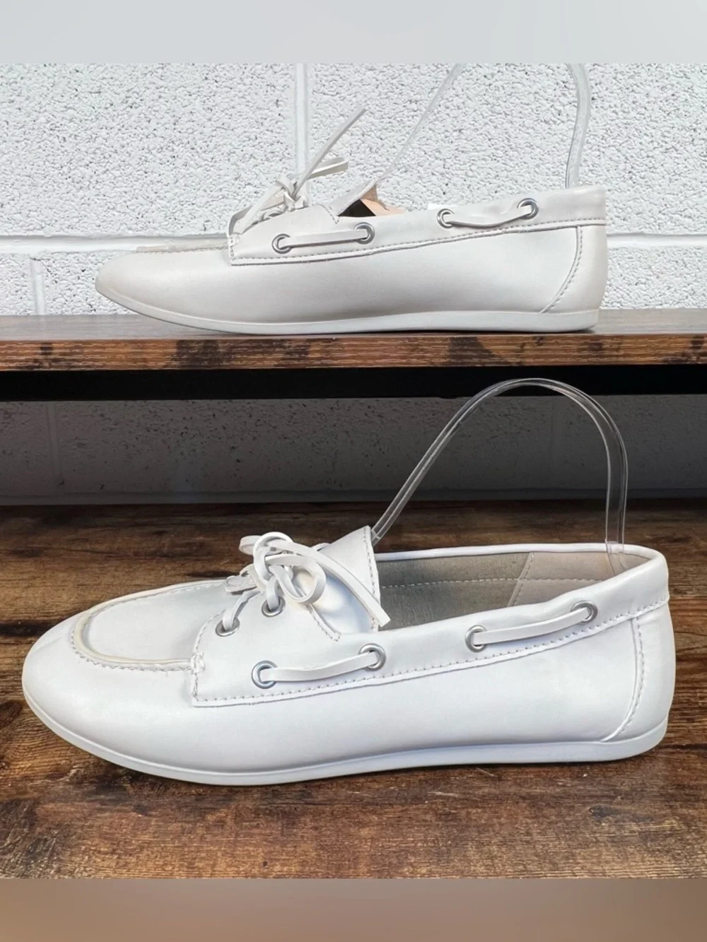 Tommy Bahama Loafer Seafairer White Faux Leather Lightweight Shoes NEW women 8.5